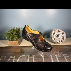 Wolky Cambria Black #8400 Size 37 (6.5)